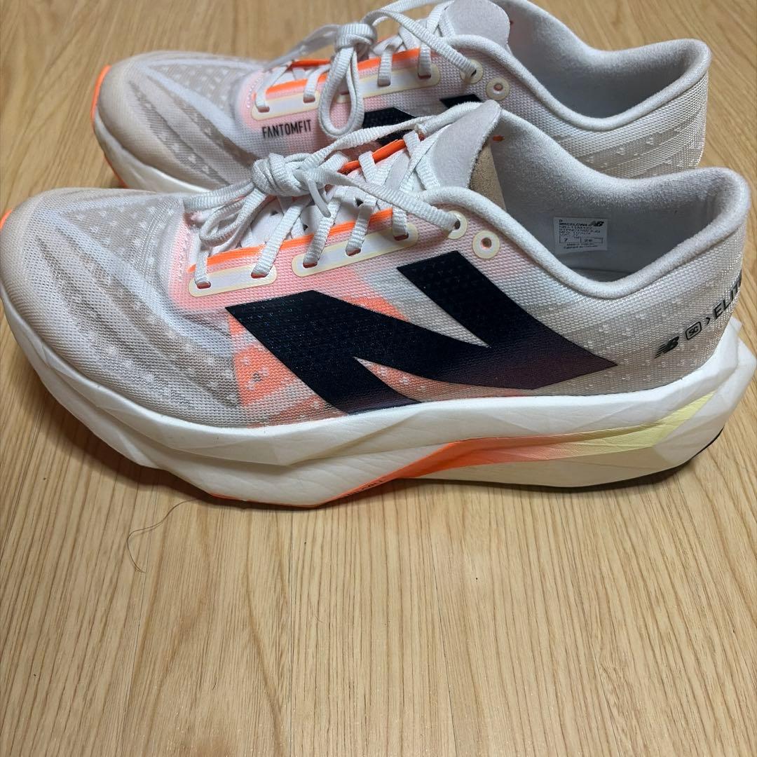 スパイク・シューズ FuelCell SC Elite v4