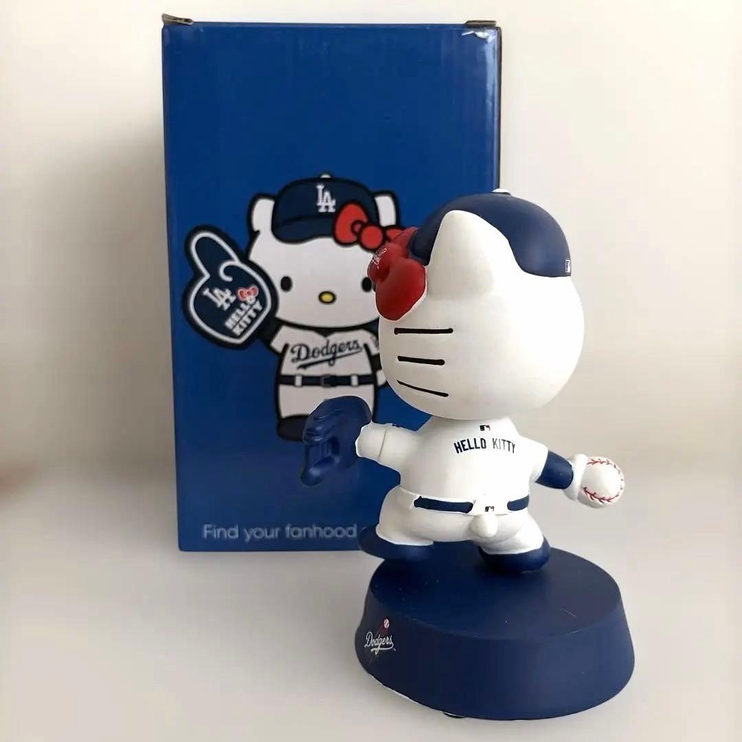 激レア 新品 箱付ハローキティ × ドジャース ボブルヘッド 陶器のような重厚感