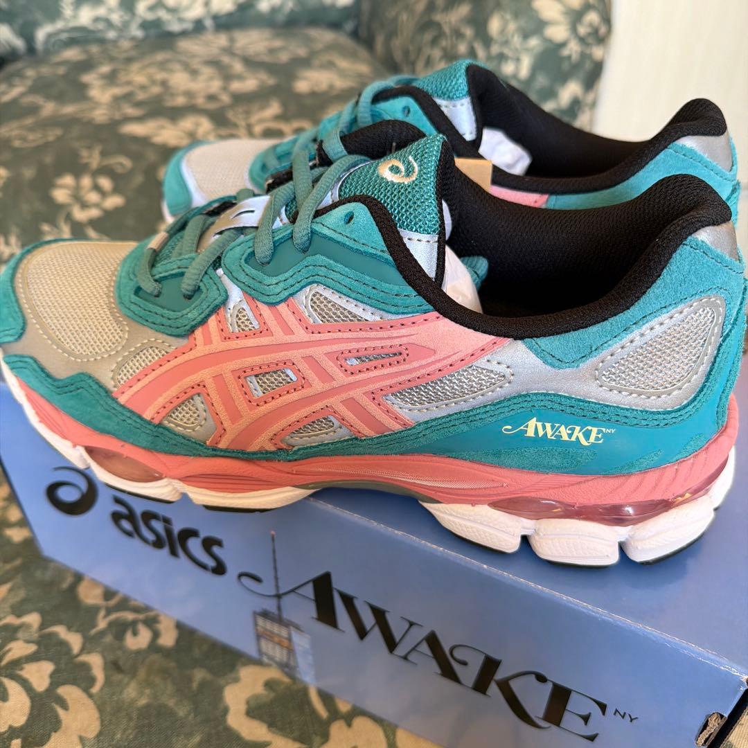 ASICS GEL-NYC AWAKE スニーカー 青/ピンク
