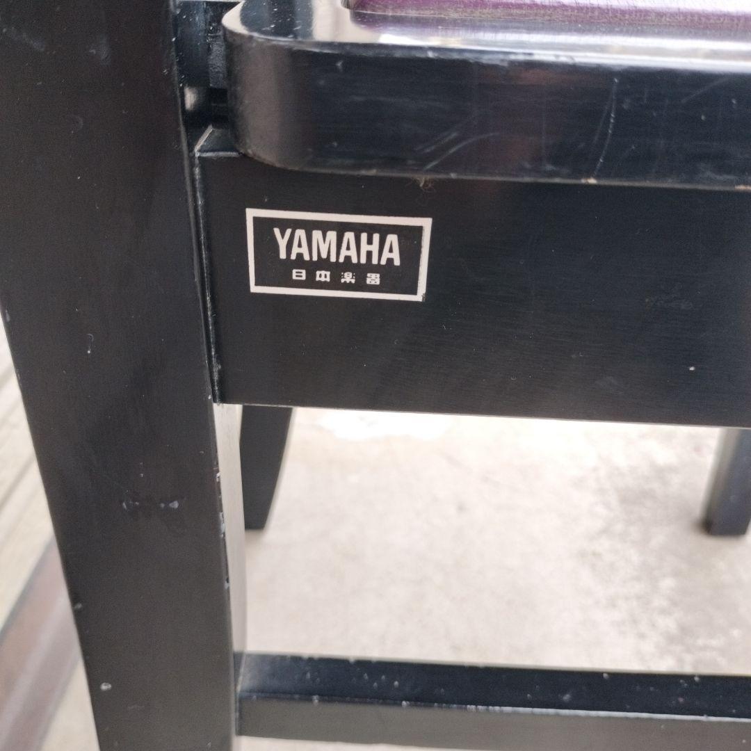 ピアノ椅子　YAMAHA