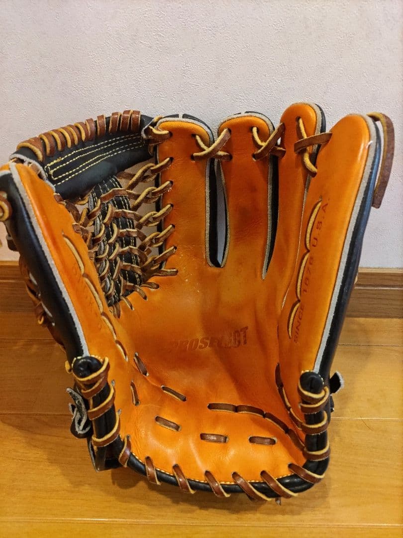 SPALDING 硬式グローブ 内野手　右利き用