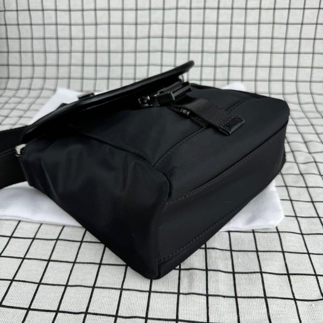 PRADA プラダ Re-Nylon xサフィアーノレザー ショルダーバッグ