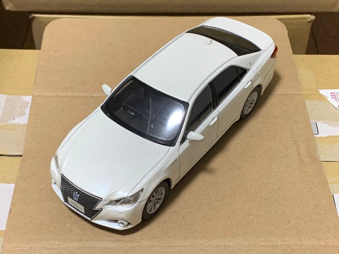 x*a様 クラウンアスリート カラーサンプル