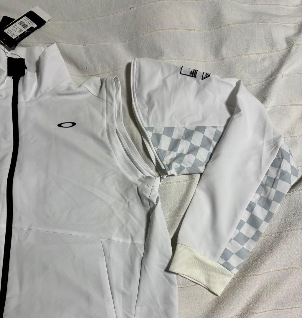●新品タグ付●OAKLEY●撥水長袖、ベスト2WAY●ゴルフ● XL