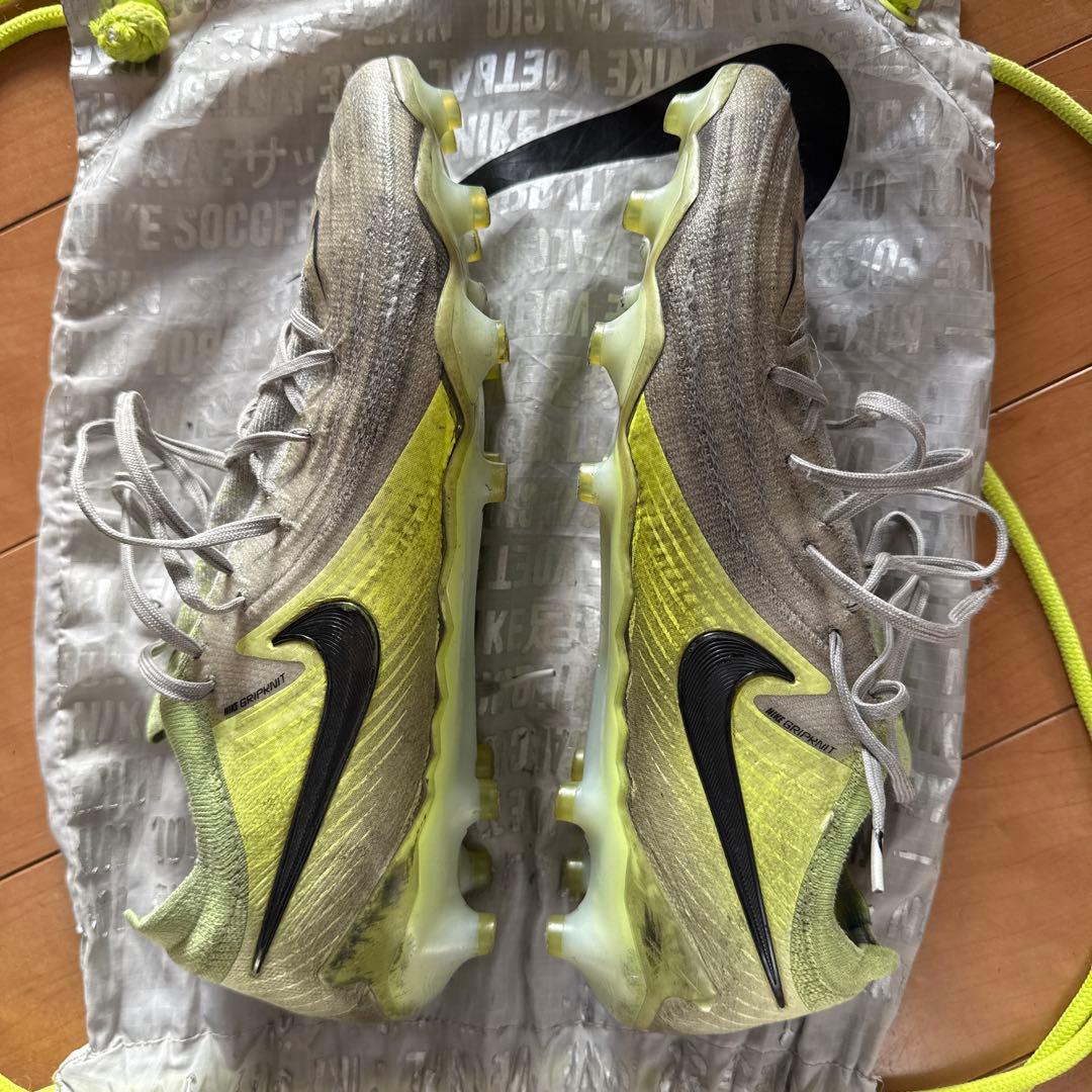 NikeファントムGX2エリートAG