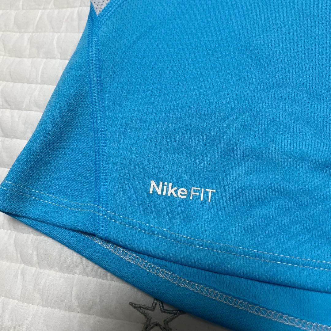 【新品未使用】NIKEウィメンズトレーニングウェアセット　ブラック＆ライトブルー