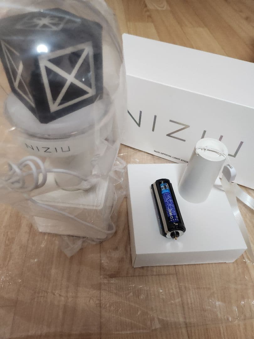 NiziUペンライト　ホワイト