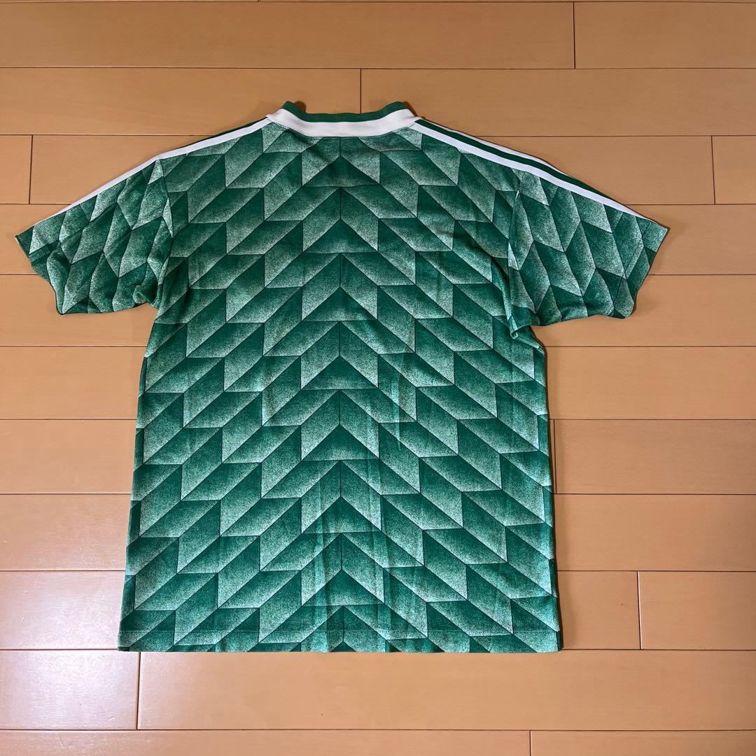 サッカードイツ代表 90年代 アウェイユニフォーム