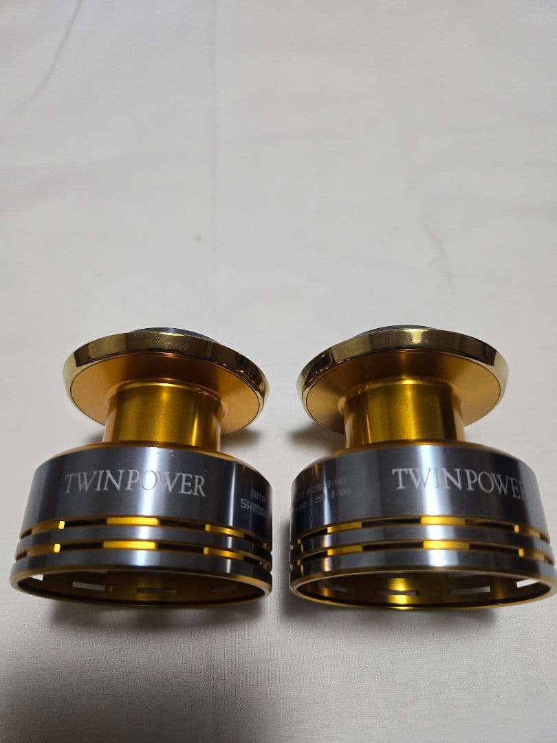 09ツインパワーSW-8000HG スプール2個セット