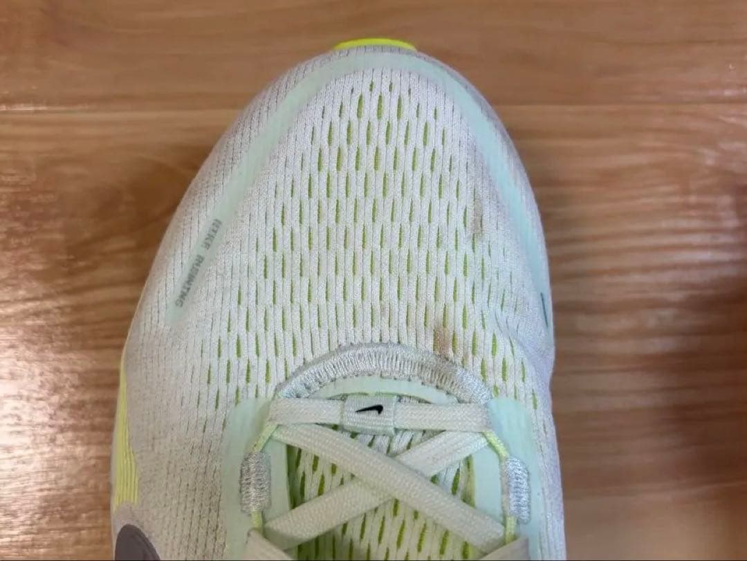 スパイク・シューズ Nike Vomero18 26.0cm