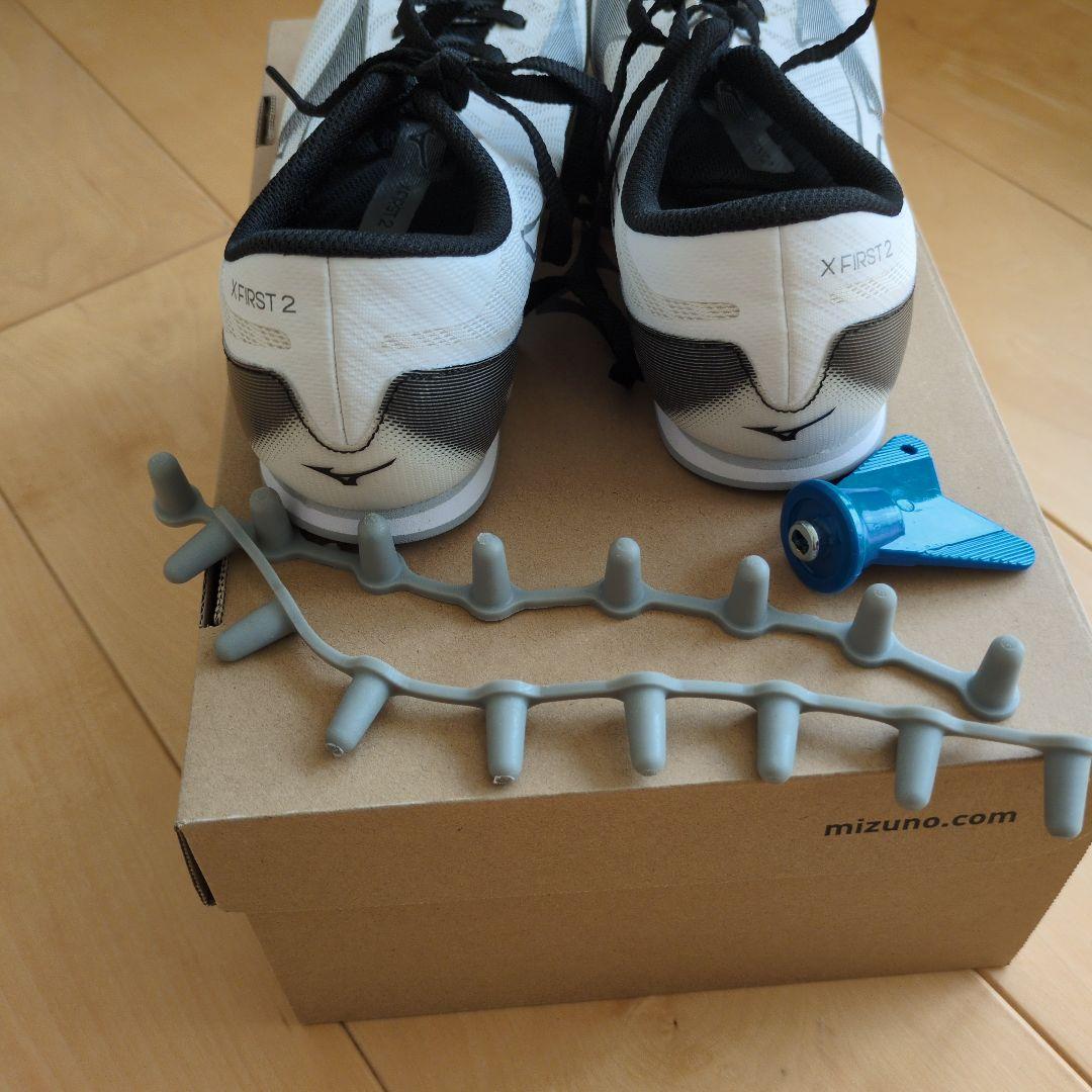 新品未使用　Mizuno スパイク・シューズ ホワイト/グレー　25センチ