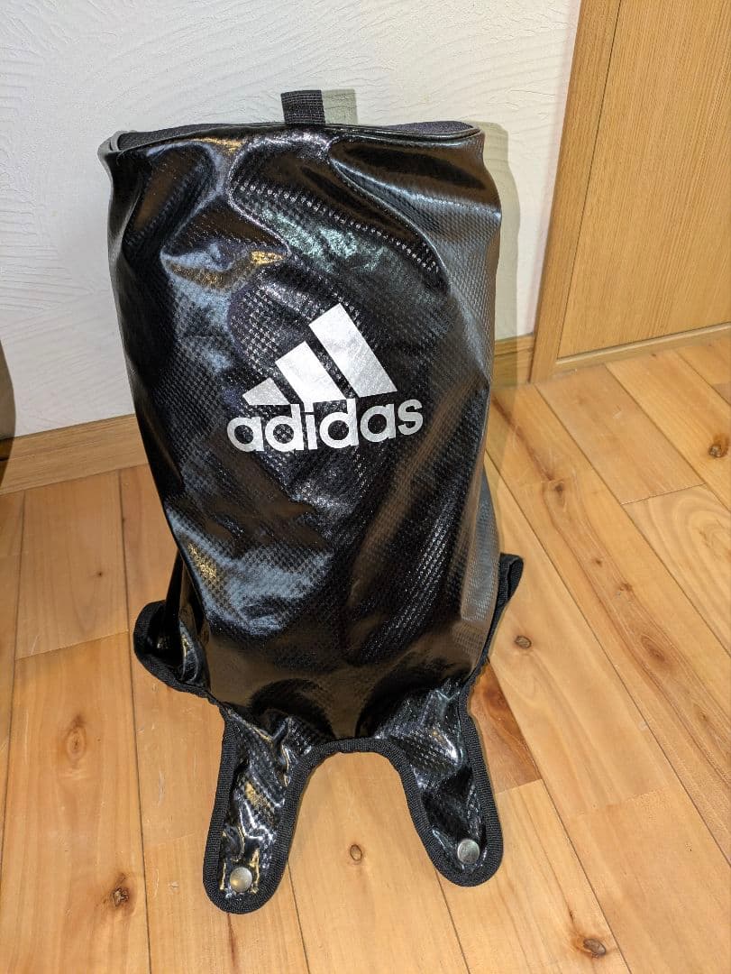 adidas キャディバッグ フード付 ブラック/グリーン⛳️シックな大人感覚
