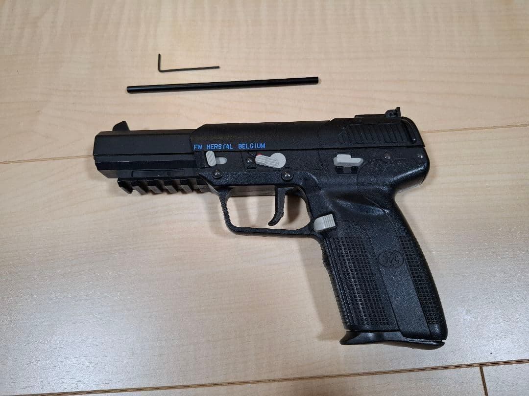 マルシン 【Five-seveN USG6mmBB】ブローバック ガスガン 箱付