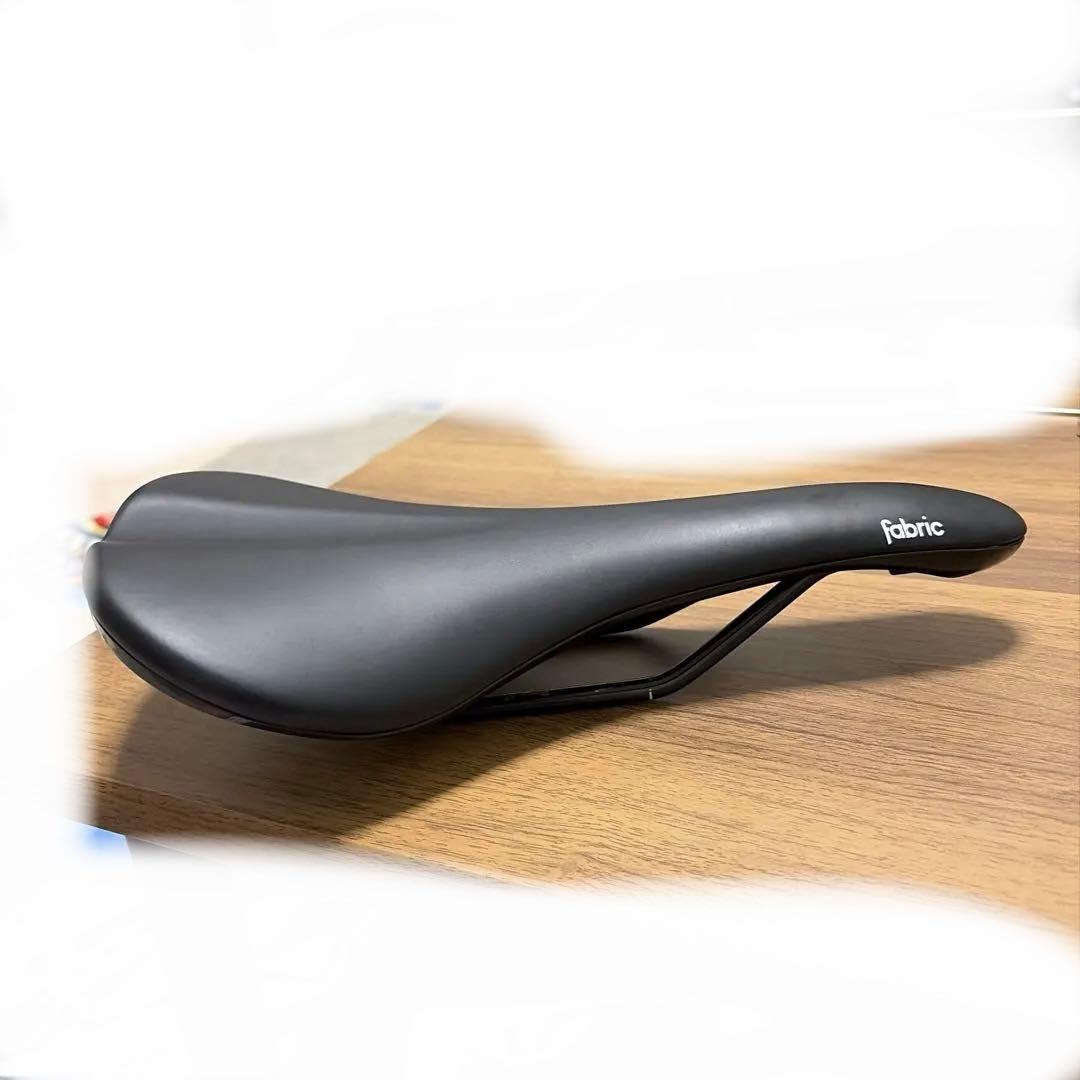 fabric サドル SCOOP SHALLOW SPORT BKB