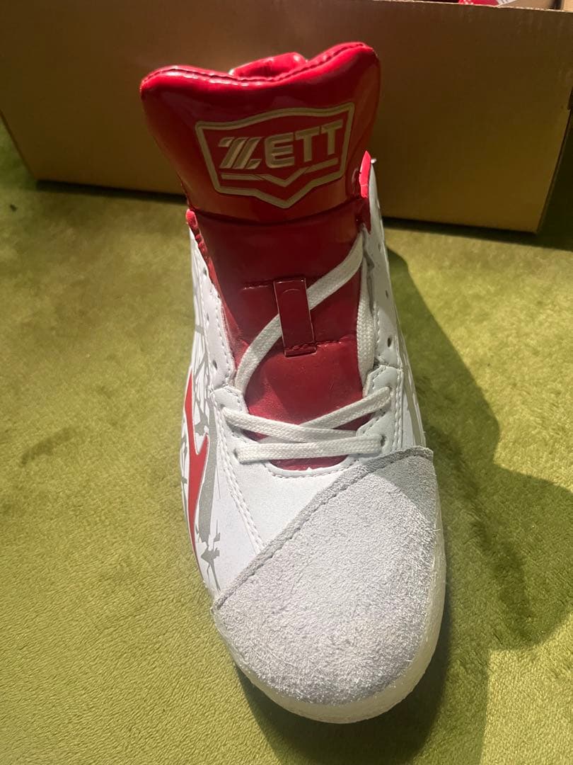 ZETT ホワイト/レッド スパイクシューズ　　　✨未使用品