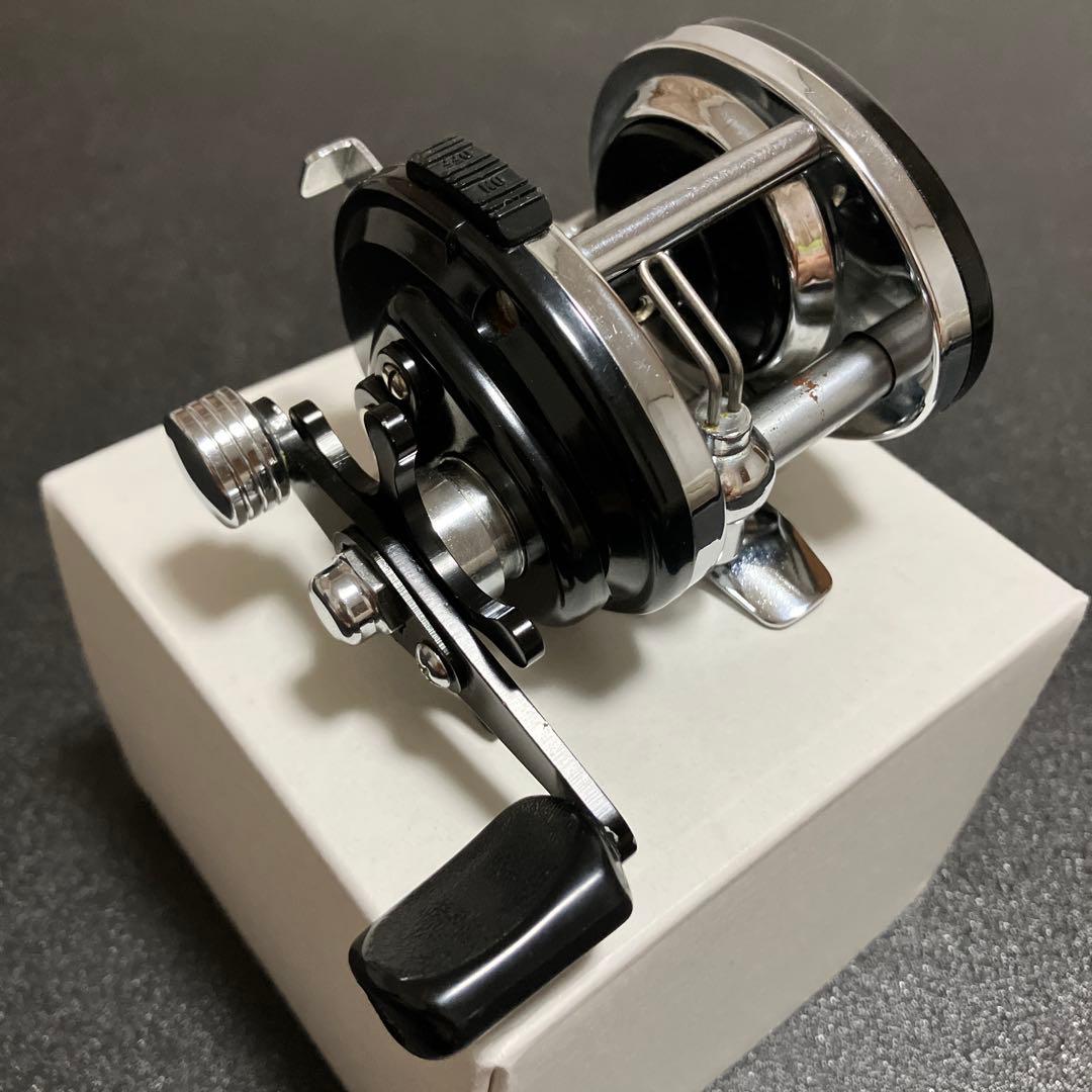 【昭和レトロ レア】Daiwa ミリオネア2000C オールドリール