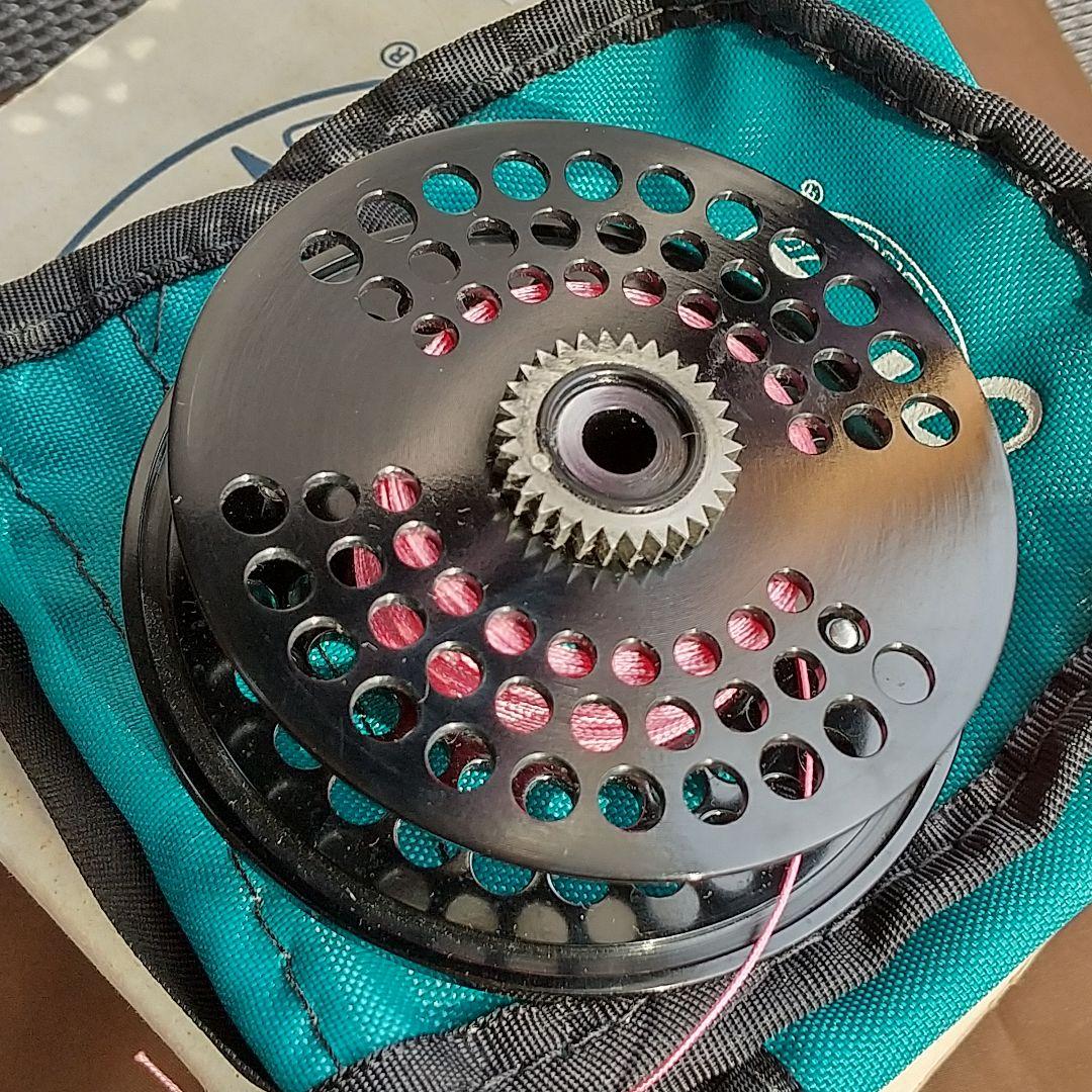 【新品同様】『Ａbel / TR-3 』fly reel [BLACK]