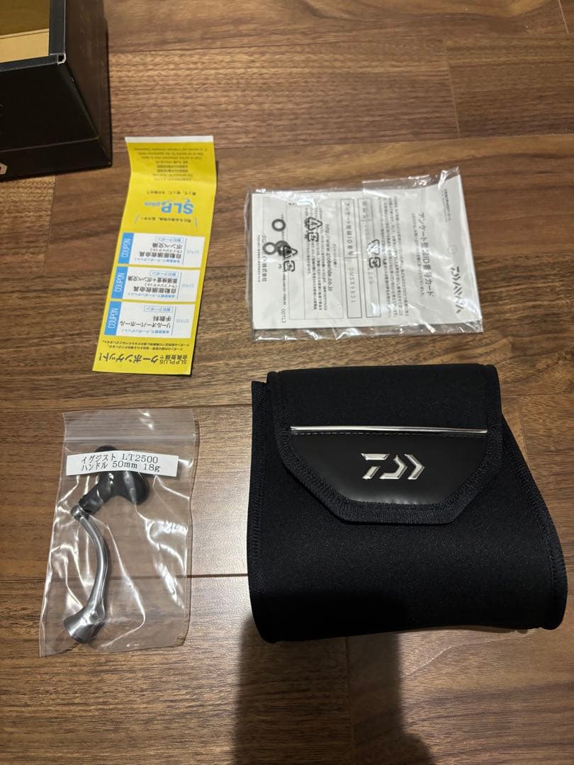 裕*様 DAIWA EXIST 2500 スピニングリール