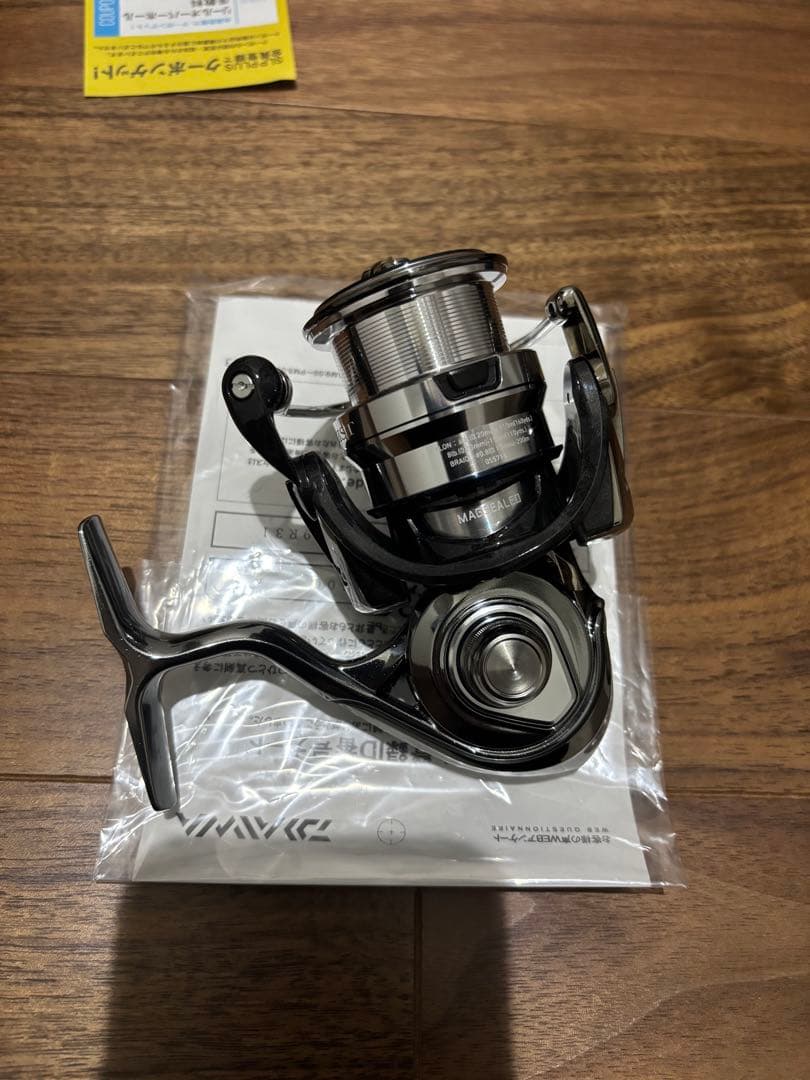 裕*様 DAIWA EXIST 2500 スピニングリール