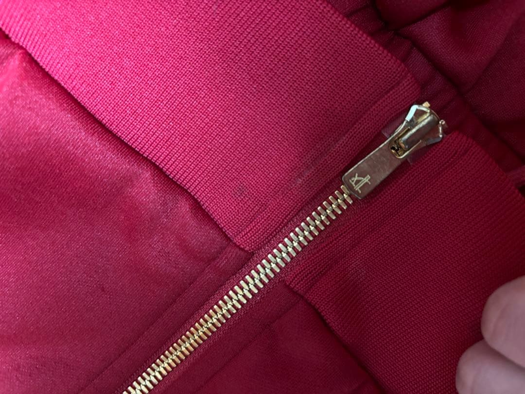 KITH 赤 ジャージ　セットアップ　bergdorf goodman ゴールド