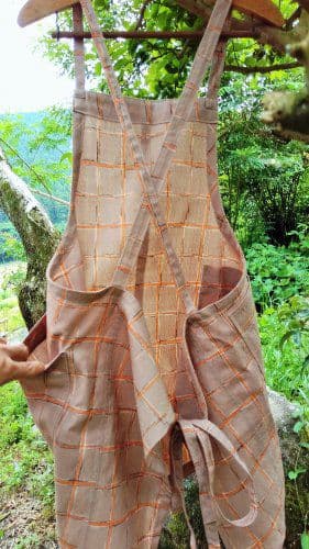 アンティーク着物リメイク服　薄いオレンジのエプロン