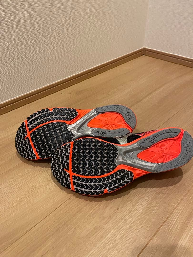 【新品タグ付き値下げ中】ミズノ ウェーブエンペラー 27.5cm