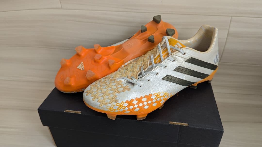 アディダス サッカースパイク プレデター リーサルゾーン FG