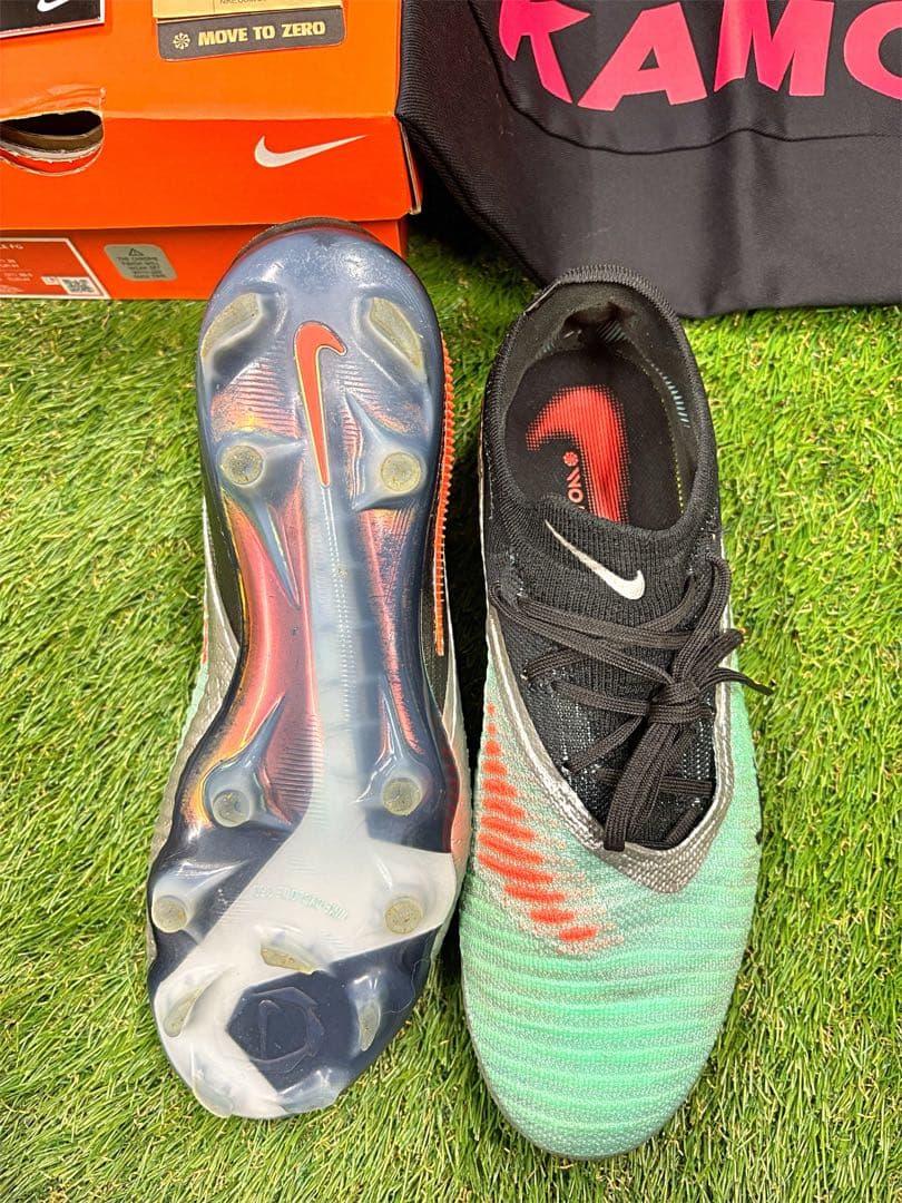【週末値下またやります】【絶版サイズ】Nike ファントム6 Fgソール26.0