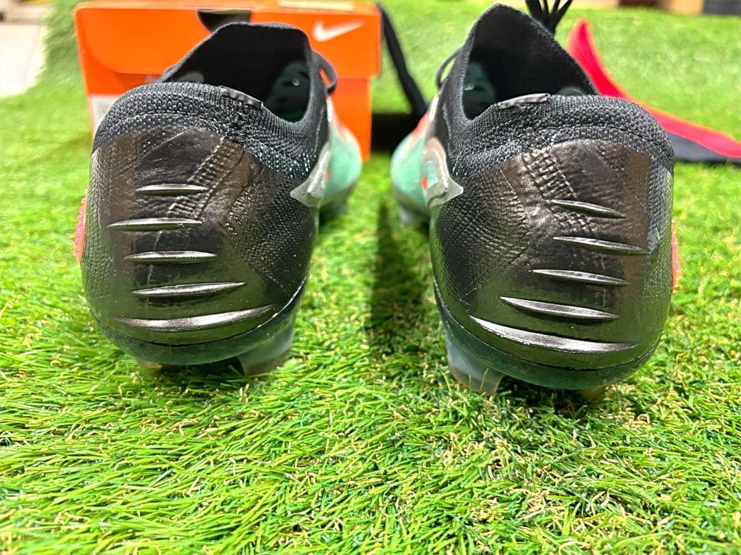 【週末値下またやります】【絶版サイズ】Nike ファントム6 Fgソール26.0