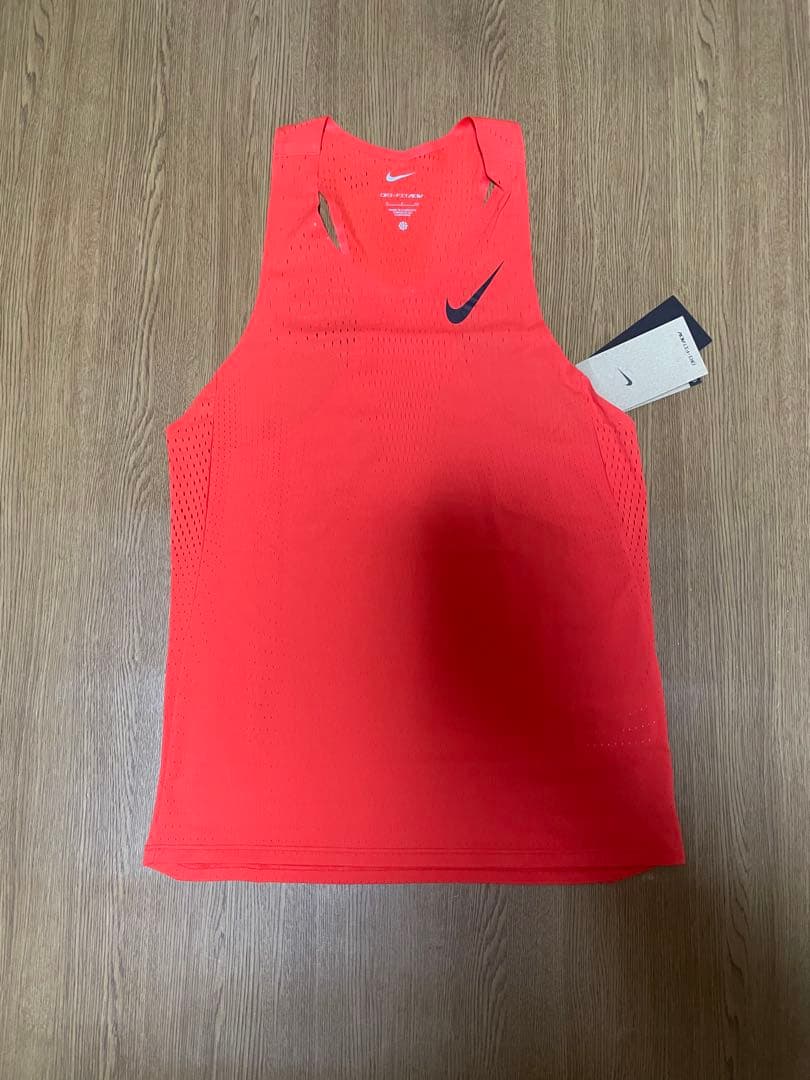新品　ナイキエアロスイフト ドライフィット ADV ランニングシングレット