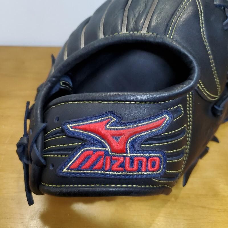 ミズノ MIZUNO 荒木雅博モデル ダイアモンドマスター 内野用 軟式グローブ