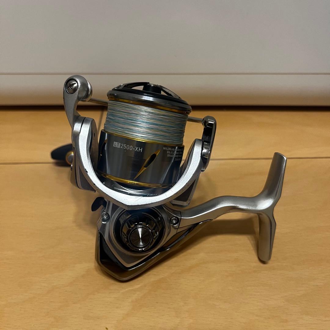 DAIWA FREAMS LT2500-XH スピニングリール