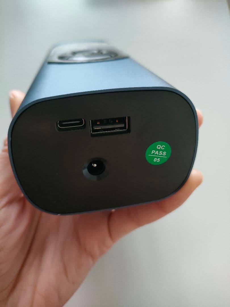 電動 空気入れ ポータブル エアコンプレッサー コードレス タイヤポンプ