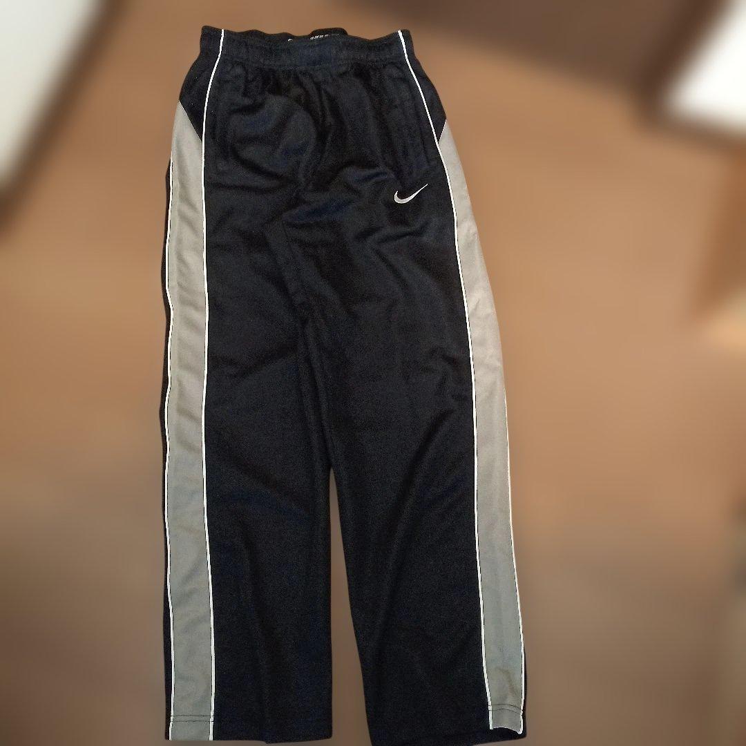 美品NIKEブラック地（ブラック×グレー） ジャージ上下セット サイズＳ