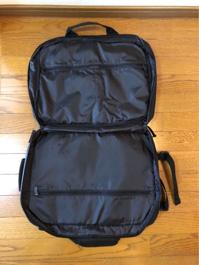 新品未使用いわきFC 　更に値下げ！　UNDER ARMOUR バッグ ブラック