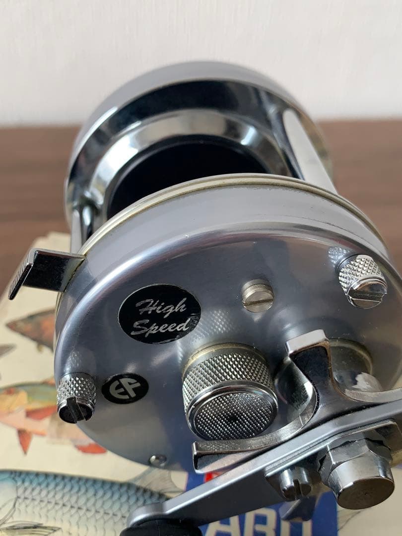 ABU Ambassadeur 5500 C ベイトリール83年製ブルー