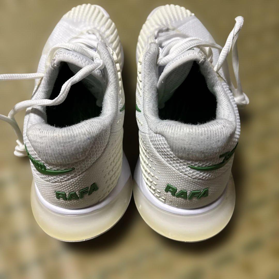 値下げ【ナダル】Nike テニスシューズ ホワイト/グリーン　25cm