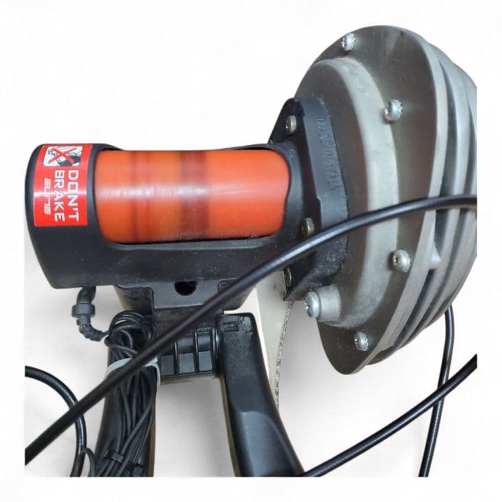 ELITE エリート QUBO HYDRO MAG サイクルデジタルメーター付き