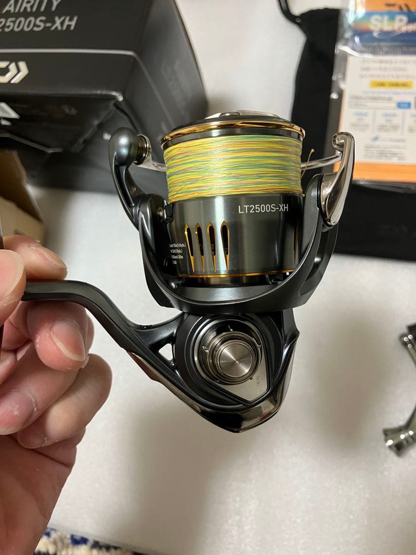 23エアリティ LT2500S-XH スピニングリール
