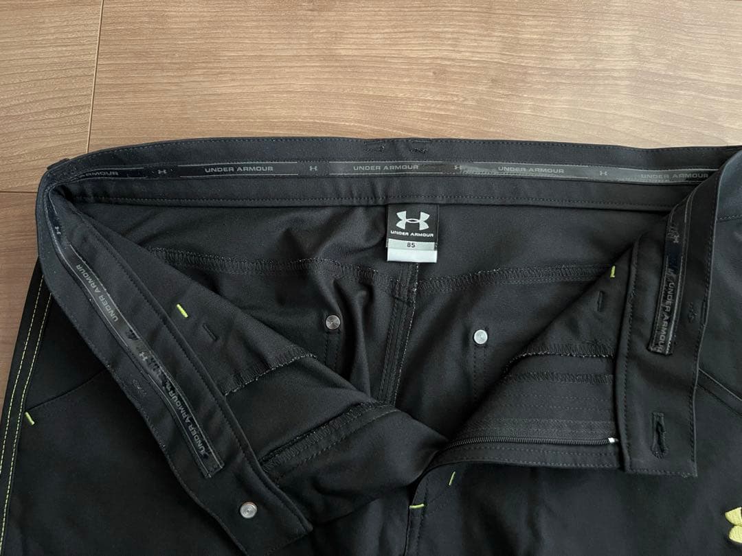 Under Armour ゴルフ ブラックパンツ ストレッチ素材