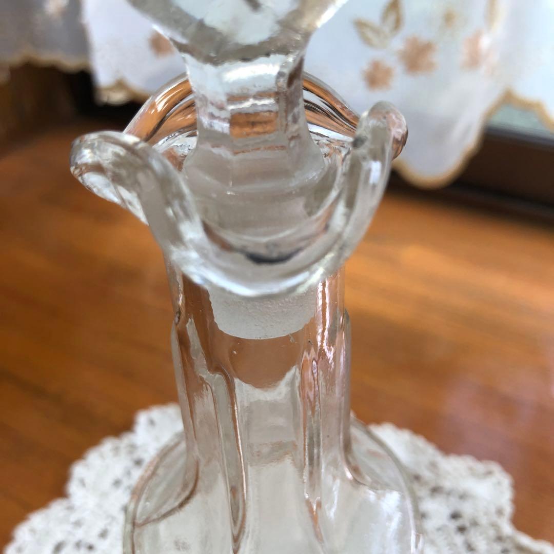 蓋付きガラス瓶　プレスガラス　レトロ