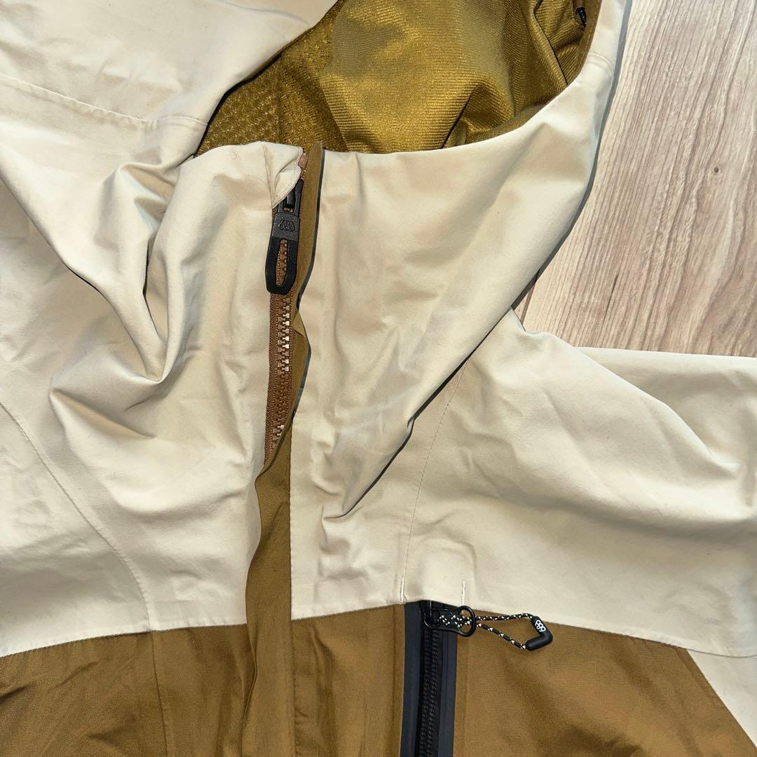 686 シックスエイトシックス GORE-TEX Jacket スノージャケット