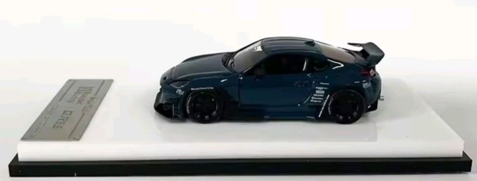 TOYOTA GR86 1/64 ミニカー