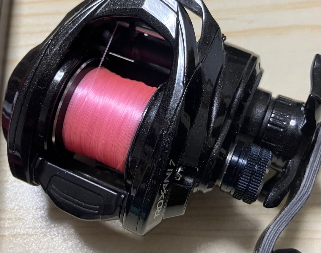 Abu Garcia ROXANI 7 ベイトリール