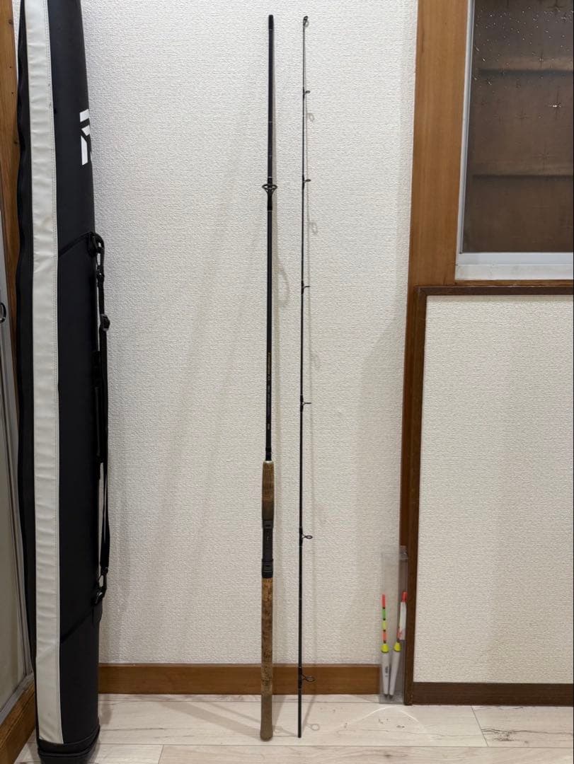 釣竿まとめ売り　ケース、浮き付き