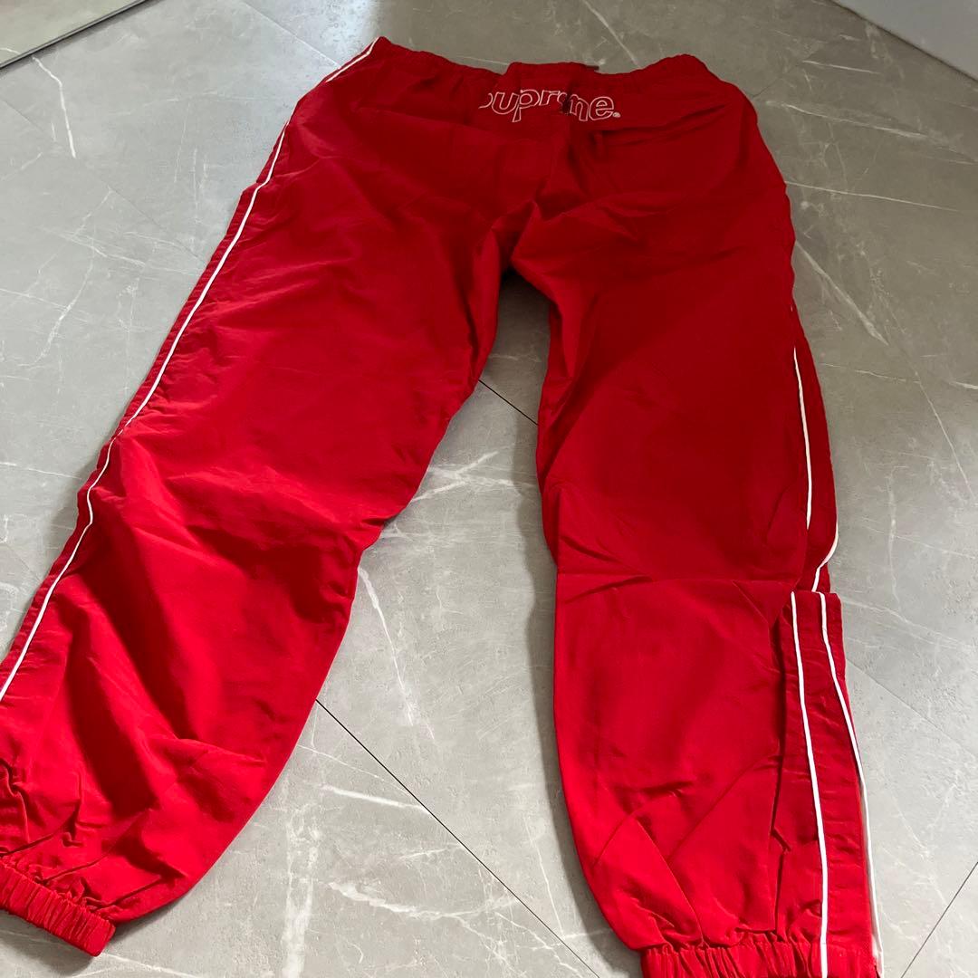 Supreme ロゴ入り レッド トレーニングパンツ