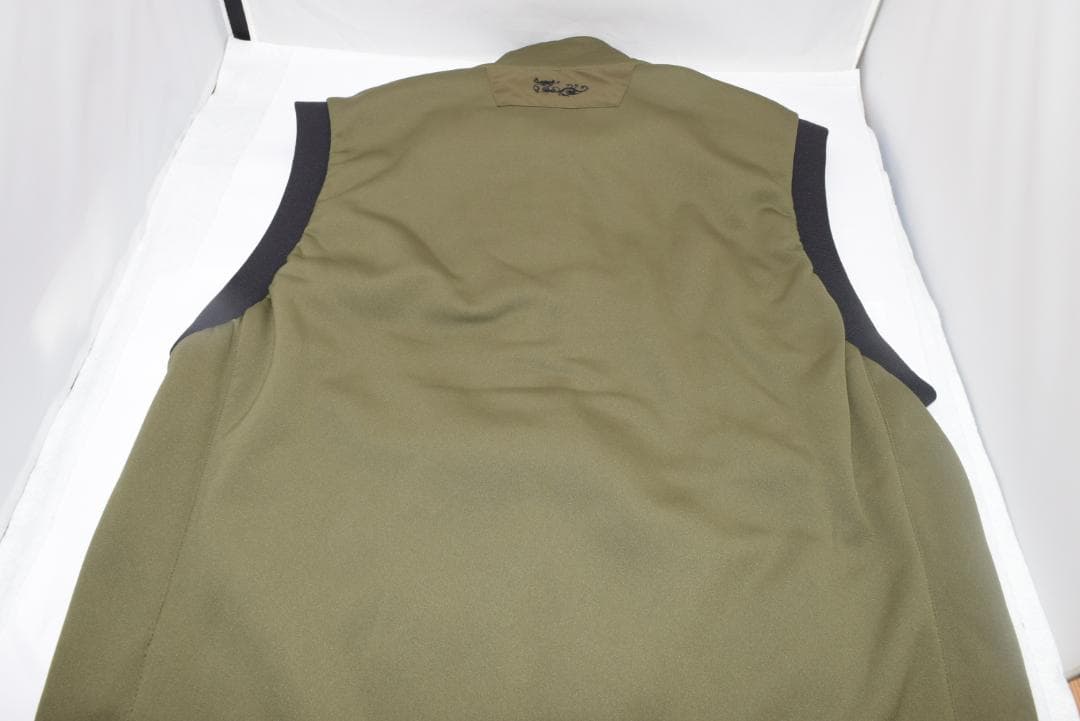 新品☆ダンスウィズドラゴン ドライ&フリーモーションキルト ベスト☆カーキ☆XL