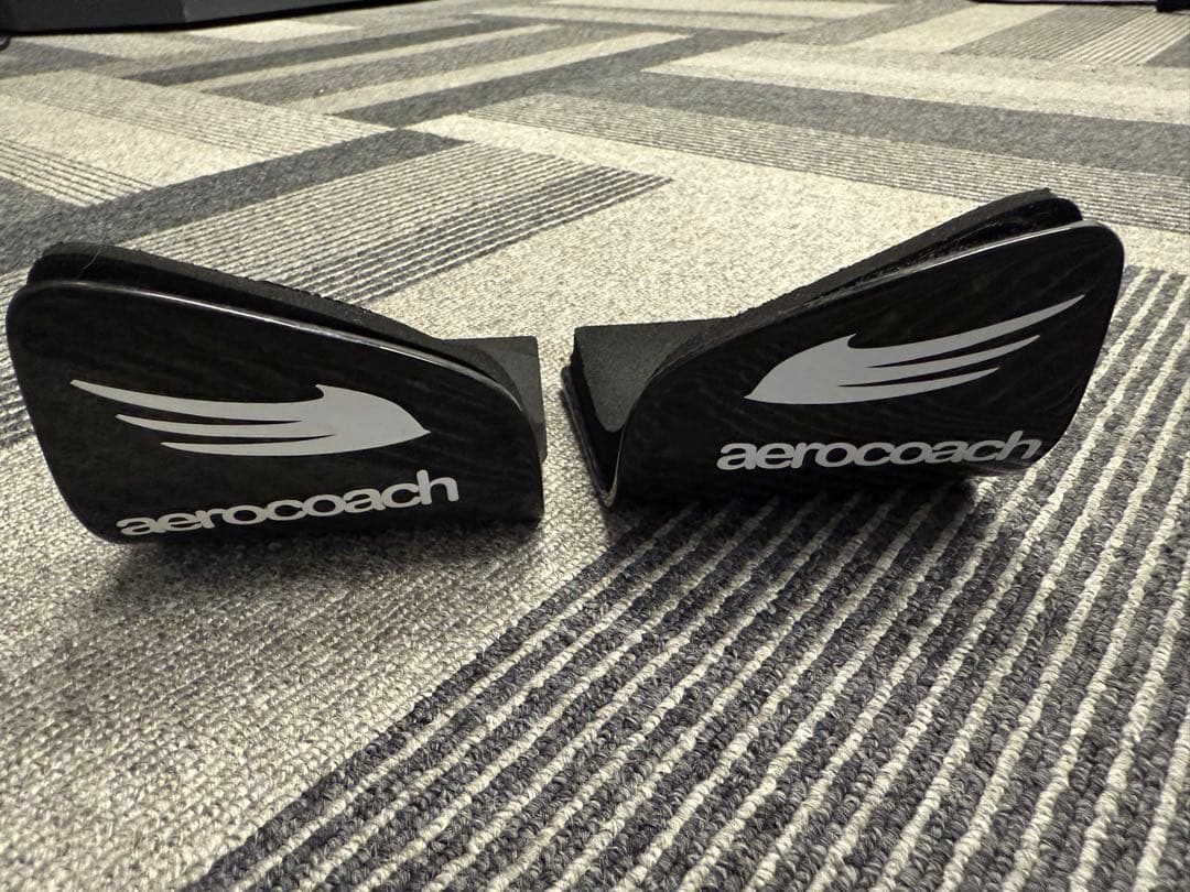 aerocoach カーボンアームレスト