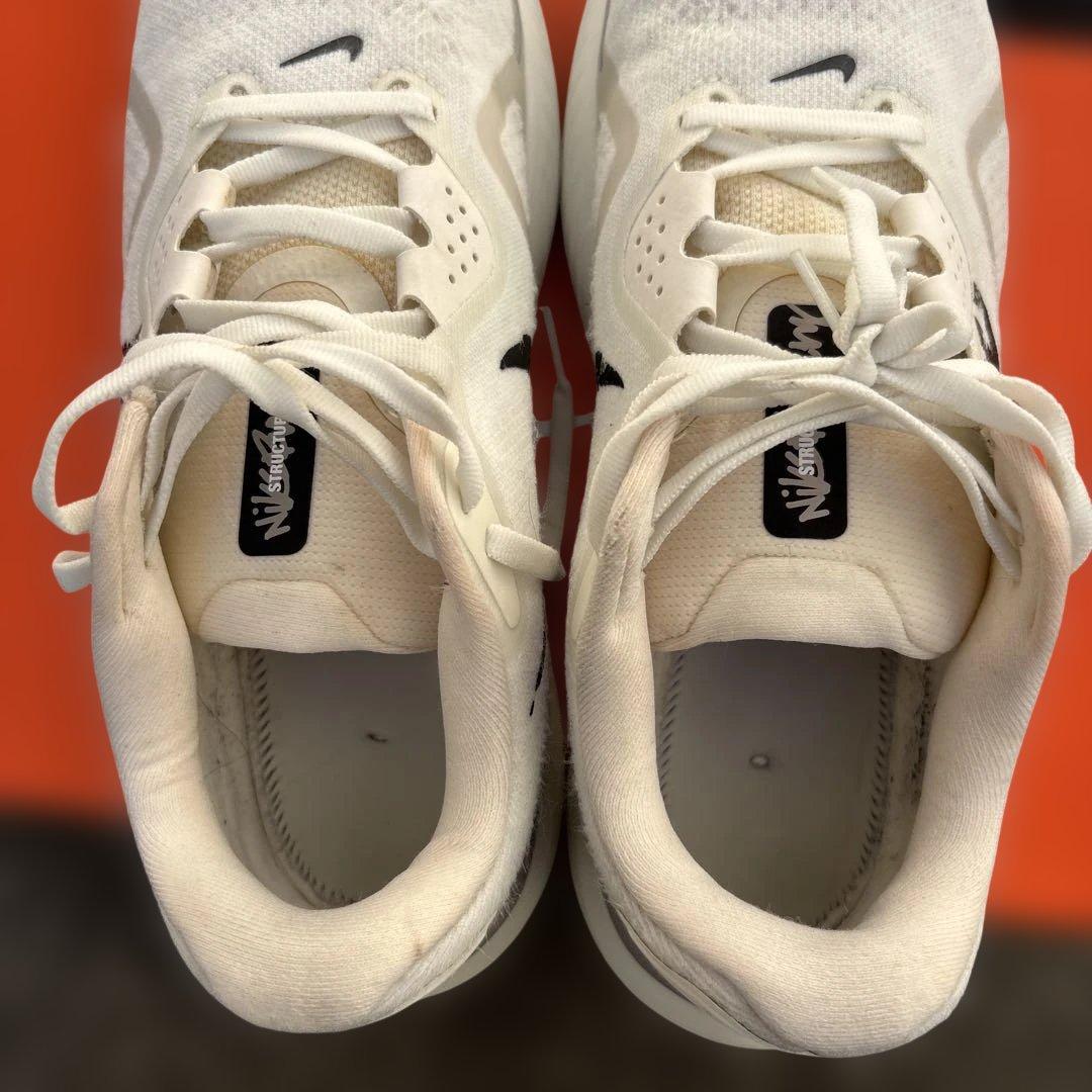 【美品】NIKE STRUCTURE 26（ストラクチャー26）27.0cm