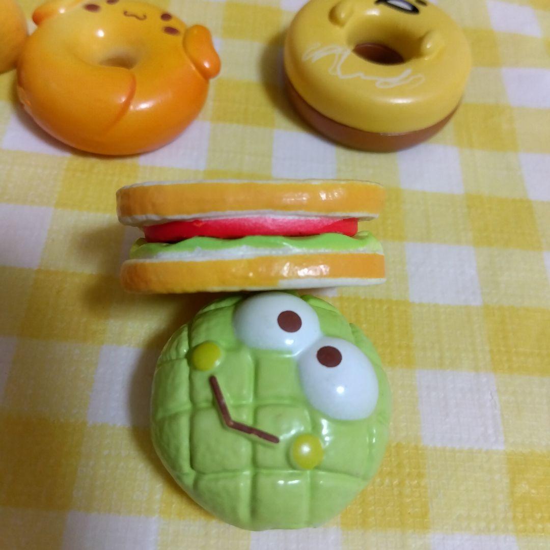 サンリオ　バスボール　バスボム　入浴剤オマケ　キティ　マイメロ　シナモ　ぐでたま